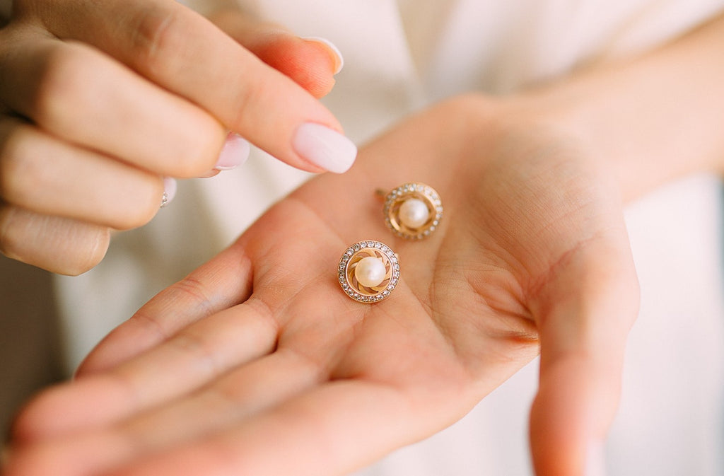 Diamonds or Pearls, which is best?